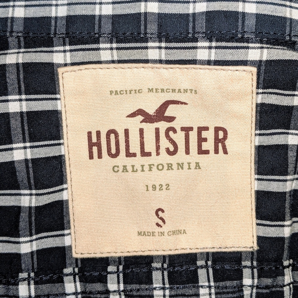 Men's Hollister Long Sleeve Shirt - Picture 2 of 5